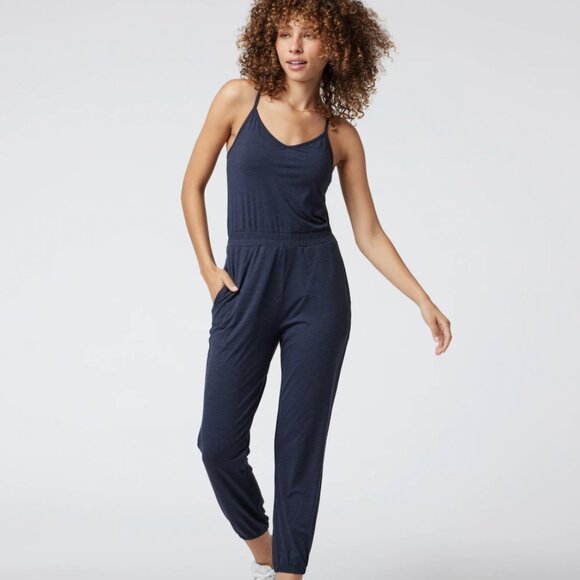 Vuori Lux Jogger Jumpsuit Size Medium, Midnight Heather NWOT - Picture 1 of 9